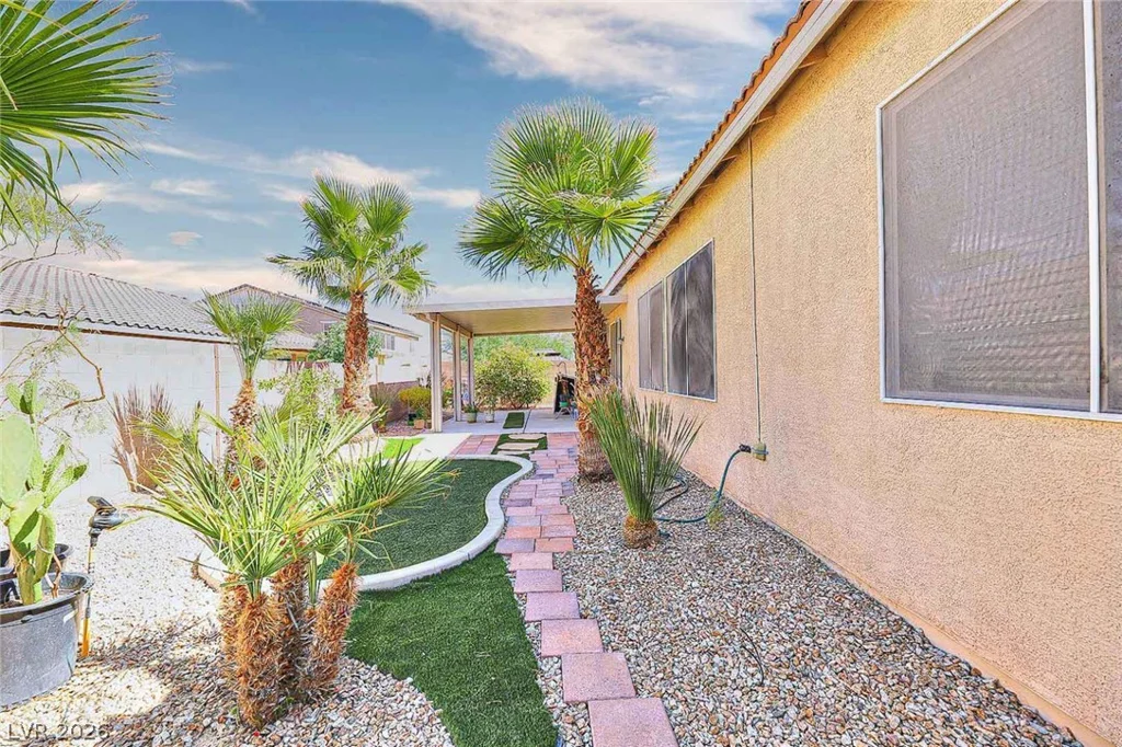6536 Black Oaks, North Las Vegas, NV 89084