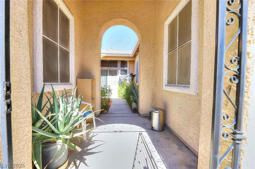 6536 Black Oaks, North Las Vegas, NV 89084