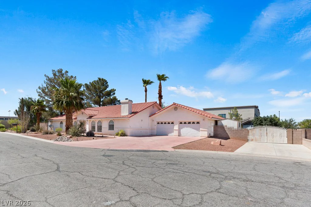 7110 La Cienega, Las Vegas, NV 89119
