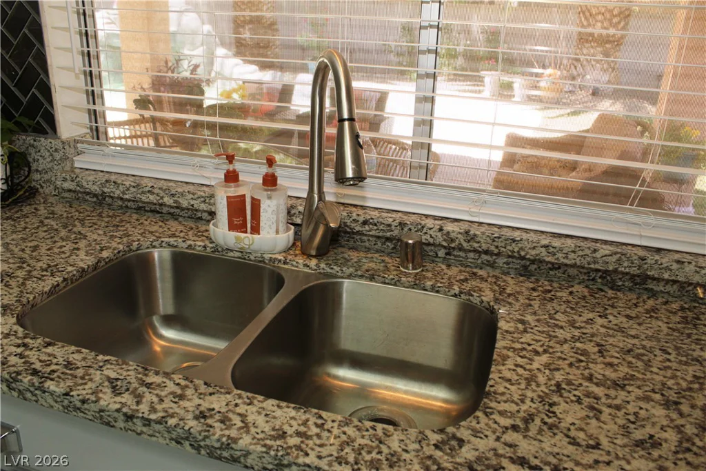 824 Red Hollow, North Las Vegas, NV 89031