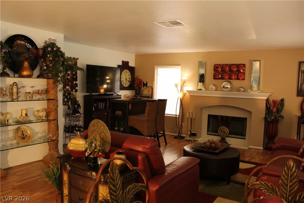 824 Red Hollow, North Las Vegas, NV 89031