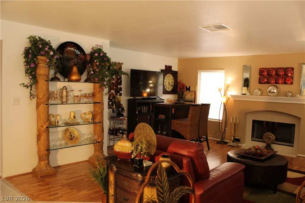 824 Red Hollow, North Las Vegas, NV 89031