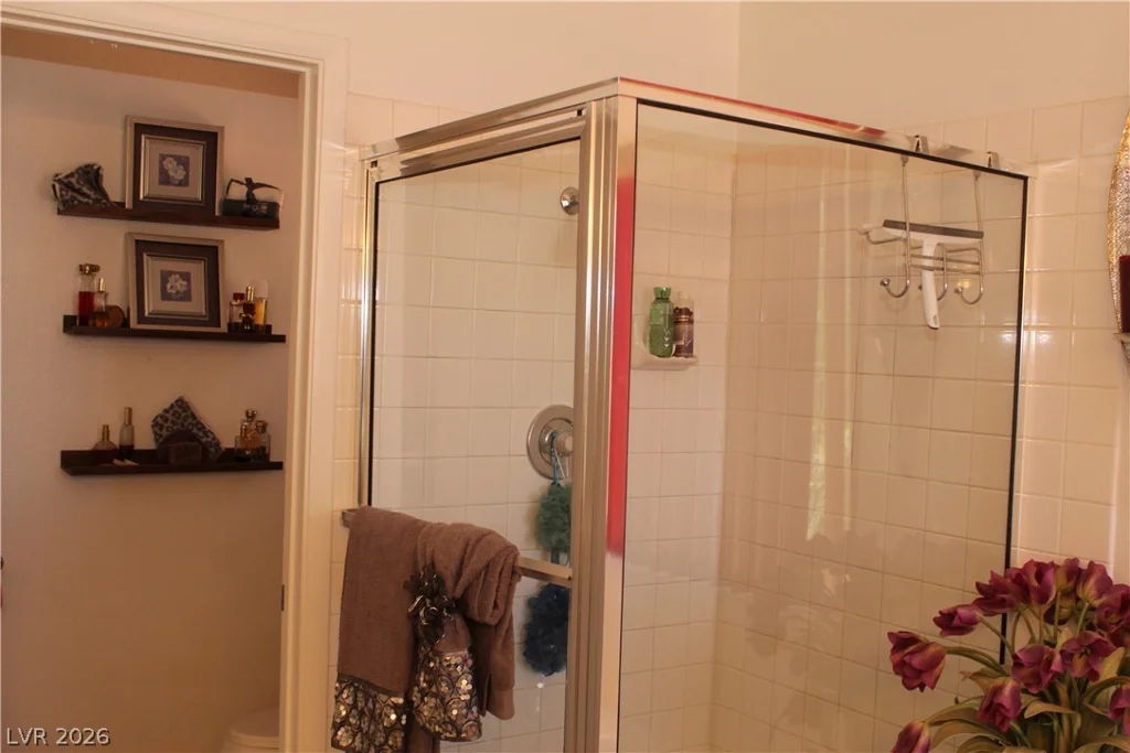 824 Red Hollow, North Las Vegas, NV 89031