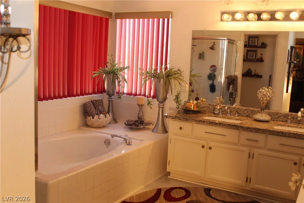 824 Red Hollow, North Las Vegas, NV 89031