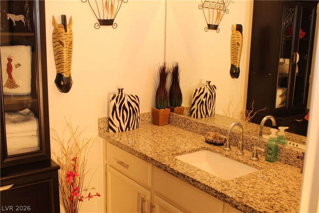 824 Red Hollow, North Las Vegas, NV 89031