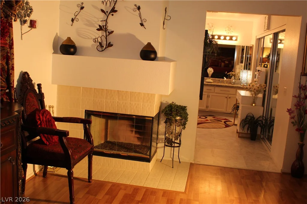 824 Red Hollow, North Las Vegas, NV 89031