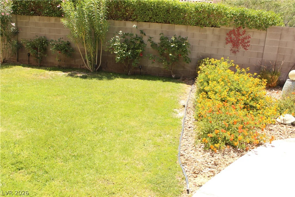 824 Red Hollow, North Las Vegas, NV 89031
