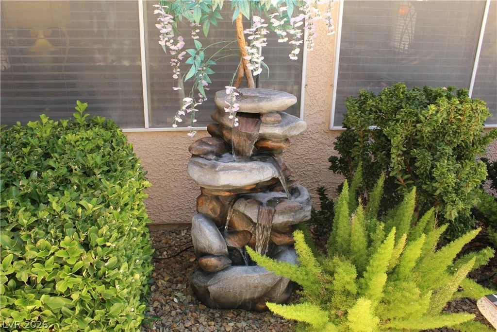 824 Red Hollow, North Las Vegas, NV 89031