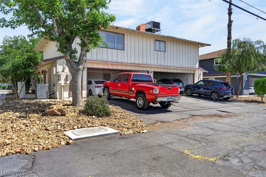 1339 Elizabeth, Las Vegas, NV 89119