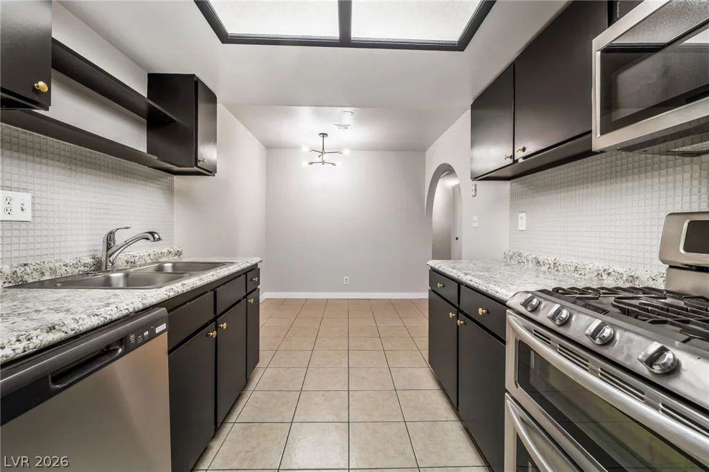 5264 Child, Las Vegas, NV 89103