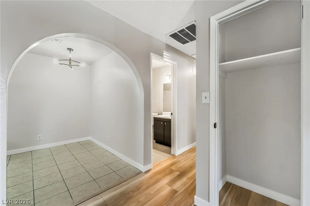 5264 Child, Las Vegas, NV 89103