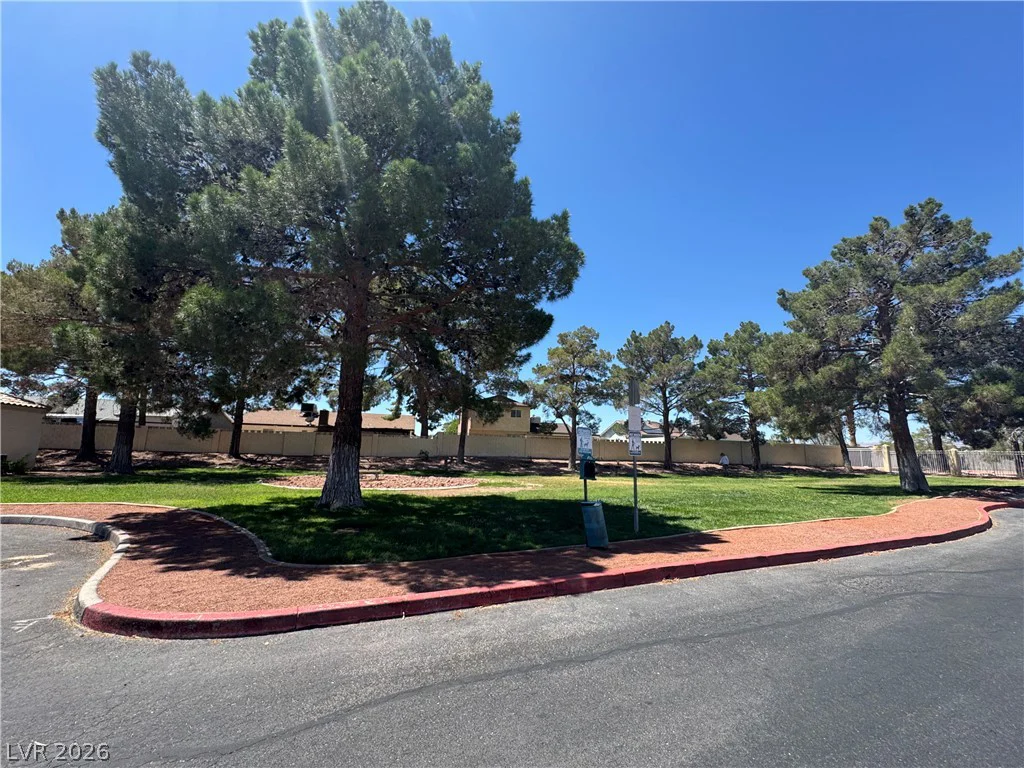1900 Torrey Pines, Las Vegas, NV 89108