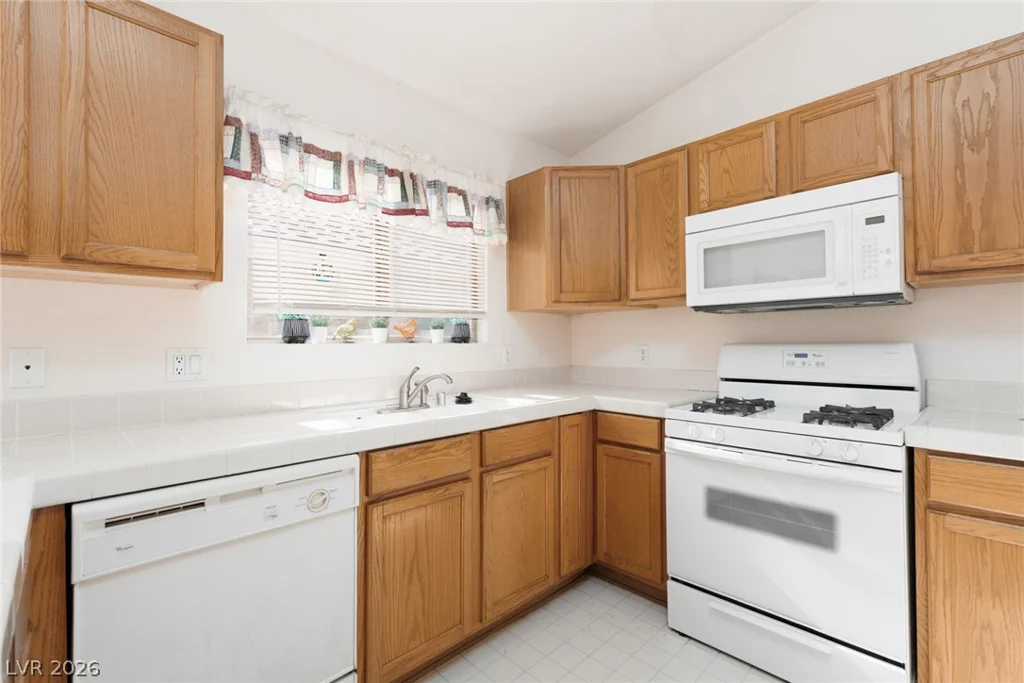 9311 Sailing Water, Las Vegas, NV 89147