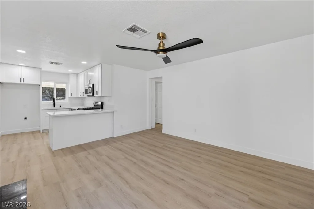 1728 Duarte, Henderson, NV 89014