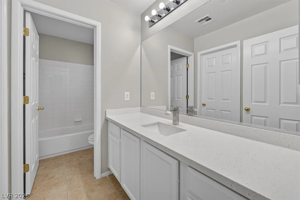 10191 Deep Glen, Las Vegas, NV 89178