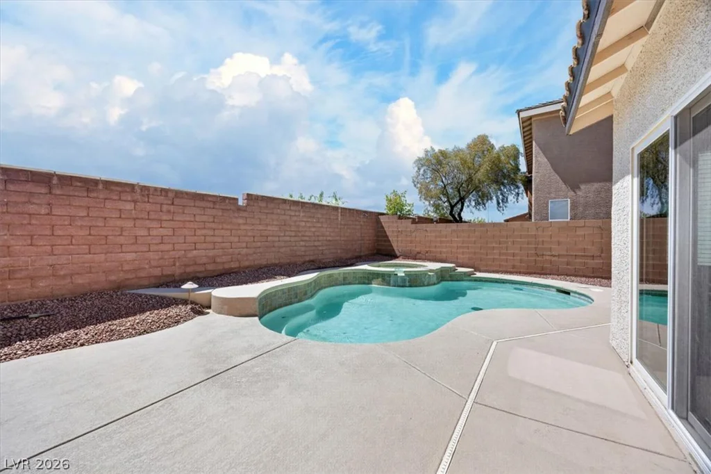 10191 Deep Glen, Las Vegas, NV 89178