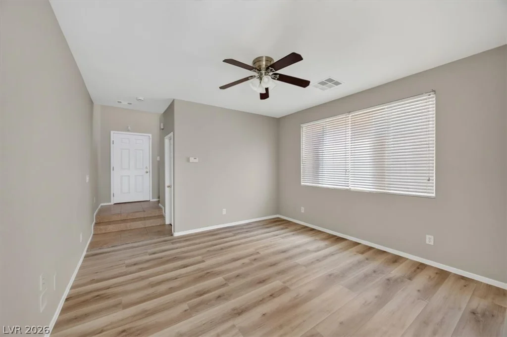 10191 Deep Glen, Las Vegas, NV 89178