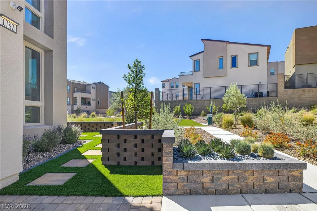 1782 Sparrow Song, Las Vegas, NV 89138
