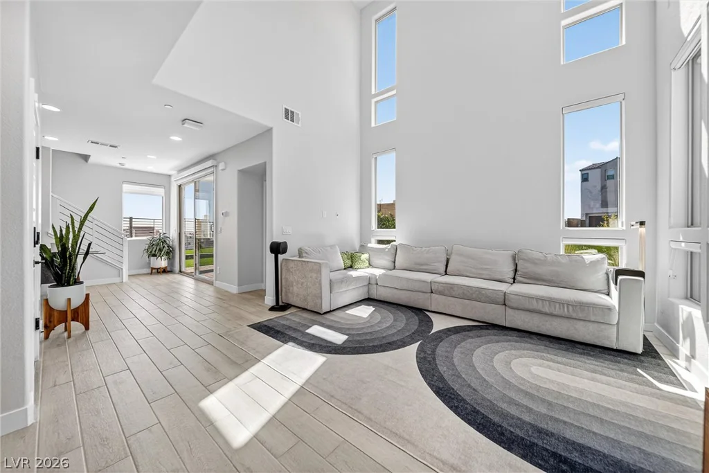 1782 Sparrow Song, Las Vegas, NV 89138