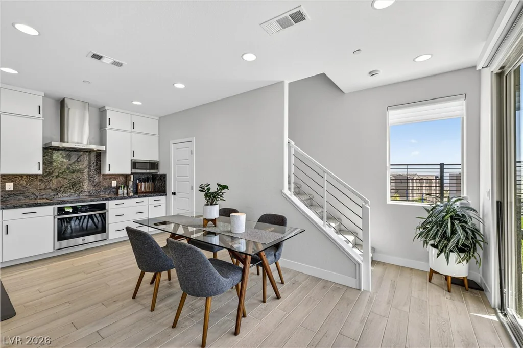 1782 Sparrow Song, Las Vegas, NV 89138