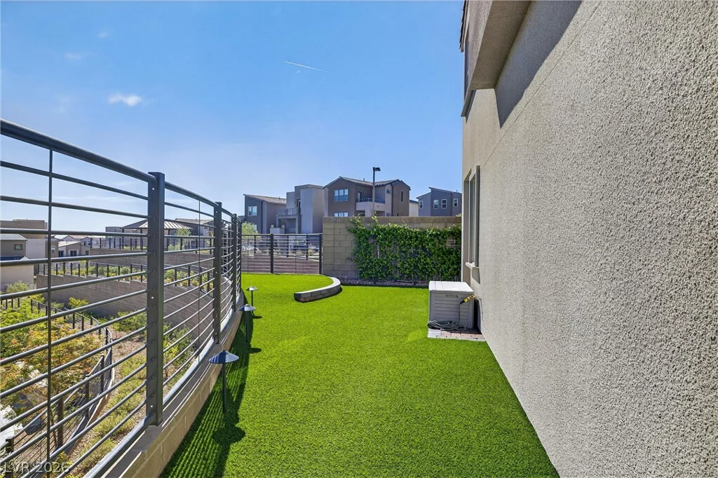 1782 Sparrow Song, Las Vegas, NV 89138