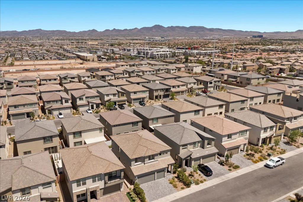 10232 Eden Mountain, Las Vegas, NV 89141