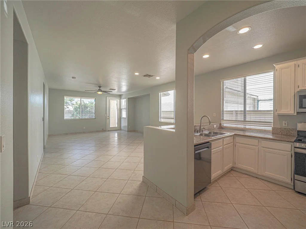 652 Baldurn, Las Vegas, NV 89183