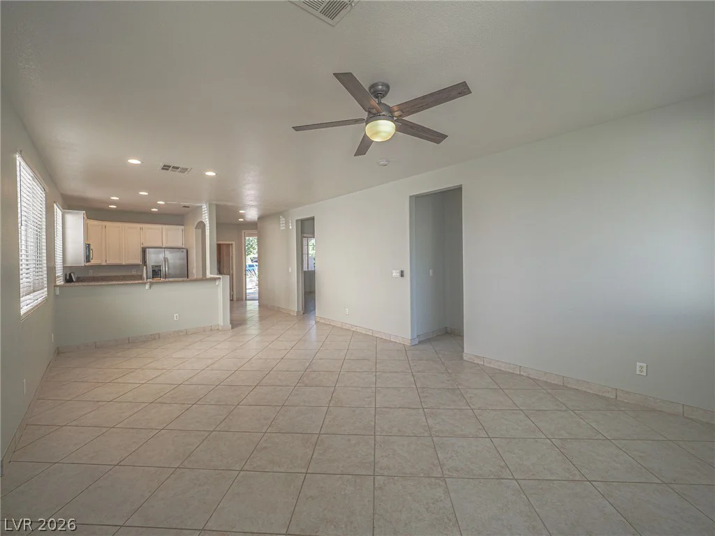 652 Baldurn, Las Vegas, NV 89183