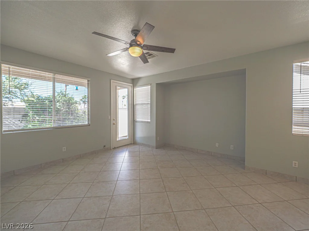 652 Baldurn, Las Vegas, NV 89183