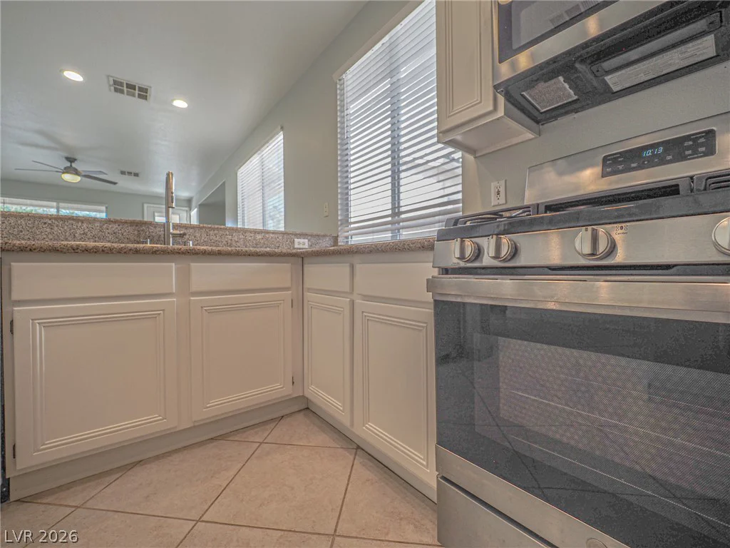 652 Baldurn, Las Vegas, NV 89183