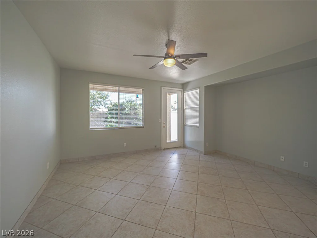 652 Baldurn, Las Vegas, NV 89183
