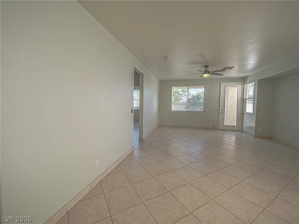 652 Baldurn, Las Vegas, NV 89183