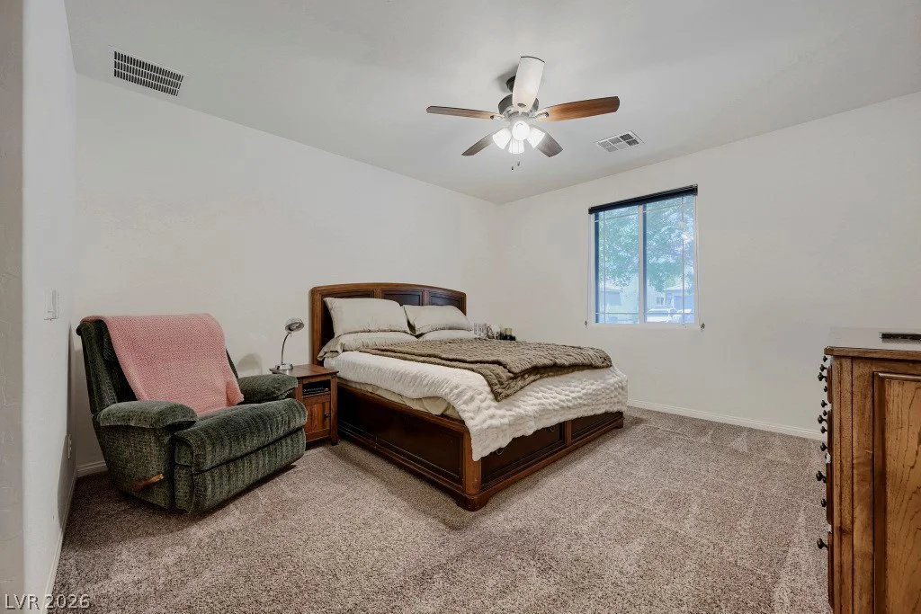5665 Silver Cascade, Las Vegas, NV 89131