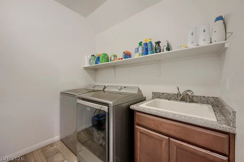 5665 Silver Cascade, Las Vegas, NV 89131
