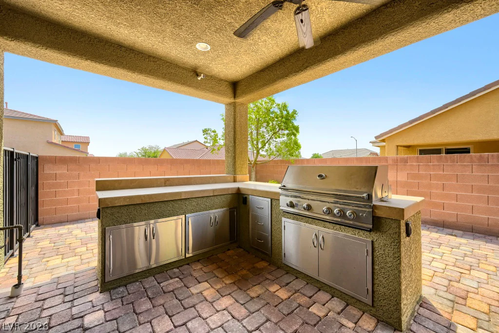 5665 Silver Cascade, Las Vegas, NV 89131