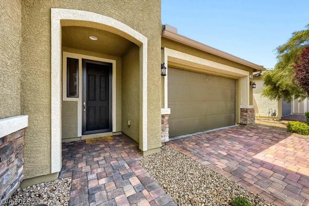 5665 Silver Cascade, Las Vegas, NV 89131