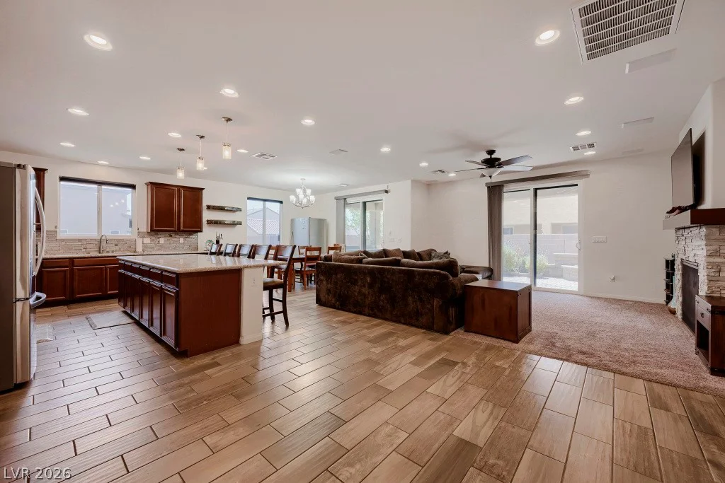 5665 Silver Cascade, Las Vegas, NV 89131