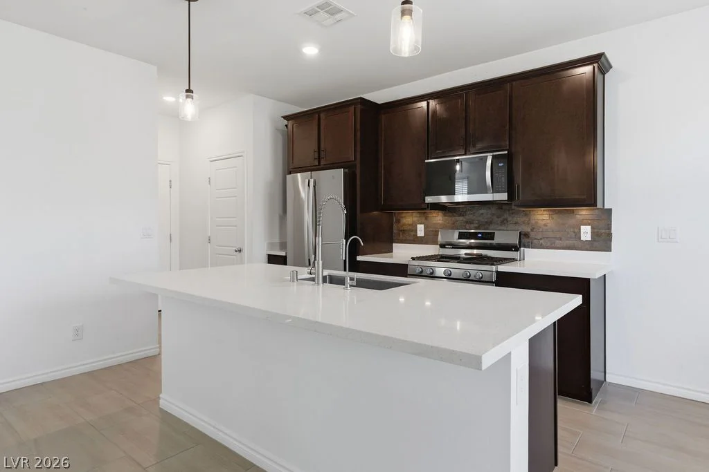 9976 Iron Creek Ave, Las Vegas, NV 89178