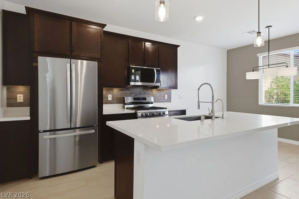9976 Iron Creek Ave, Las Vegas, NV 89178