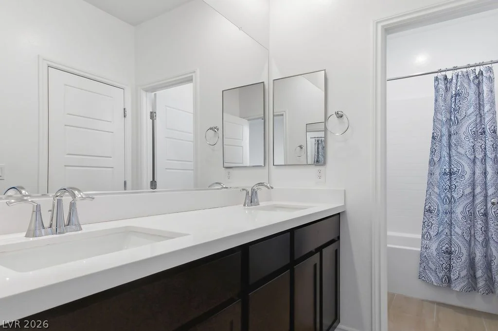 9976 Iron Creek Ave, Las Vegas, NV 89178