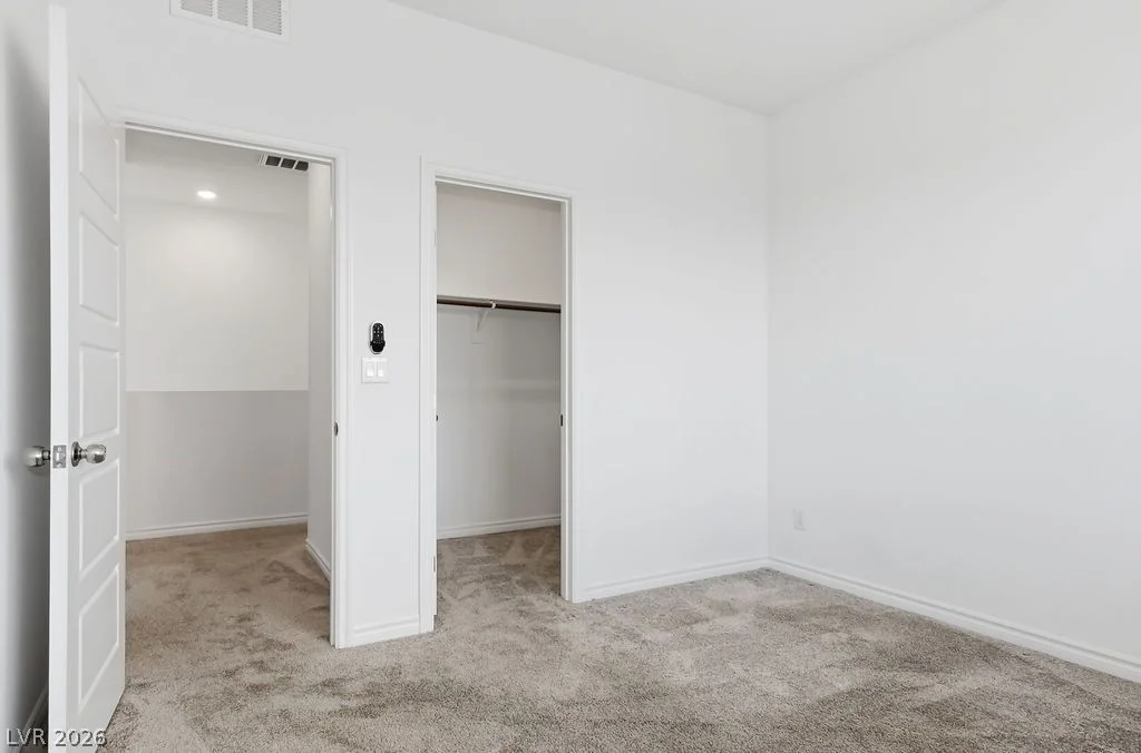 9976 Iron Creek Ave, Las Vegas, NV 89178
