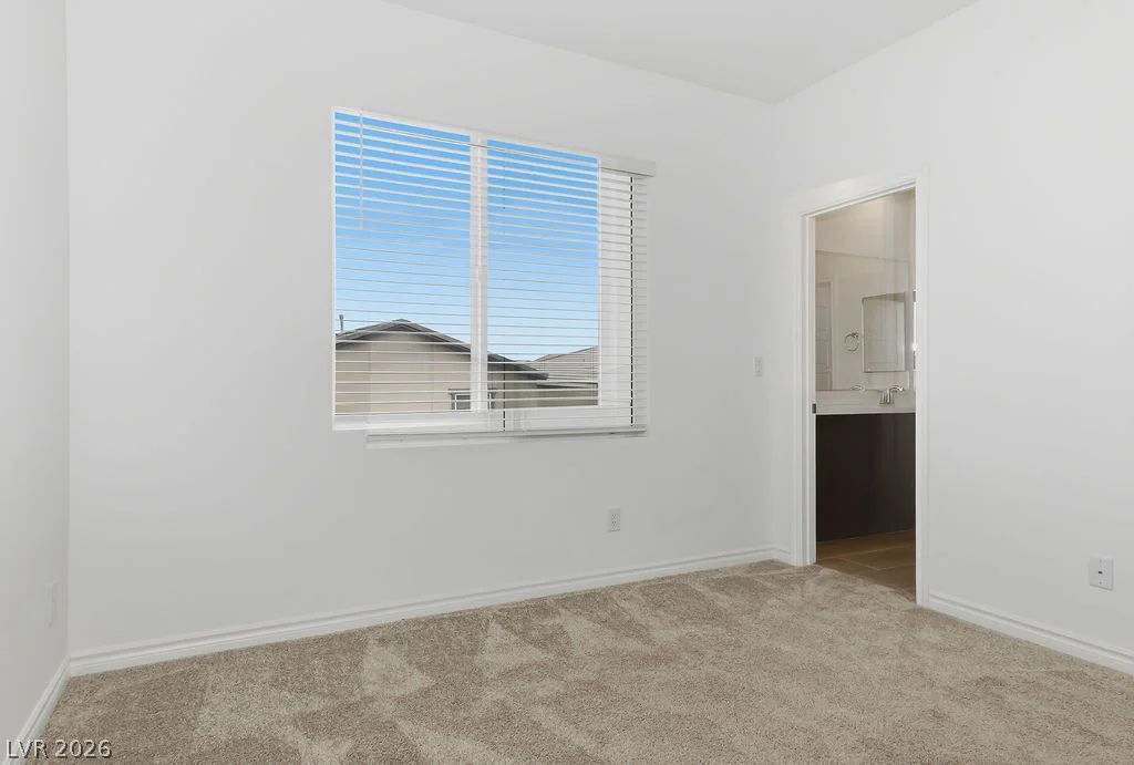 9976 Iron Creek Ave, Las Vegas, NV 89178