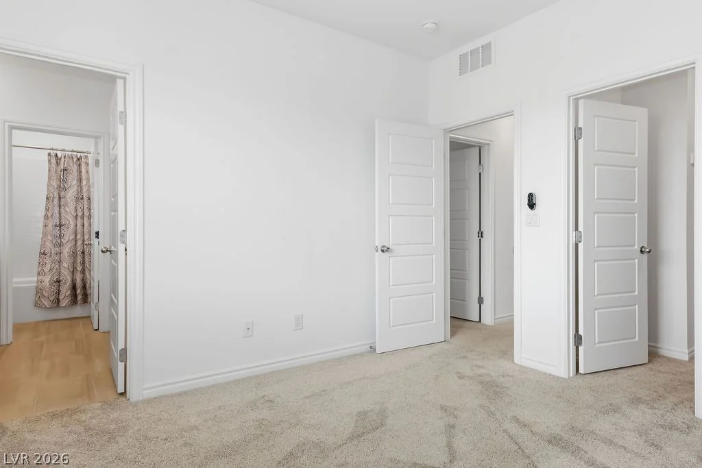 9976 Iron Creek Ave, Las Vegas, NV 89178