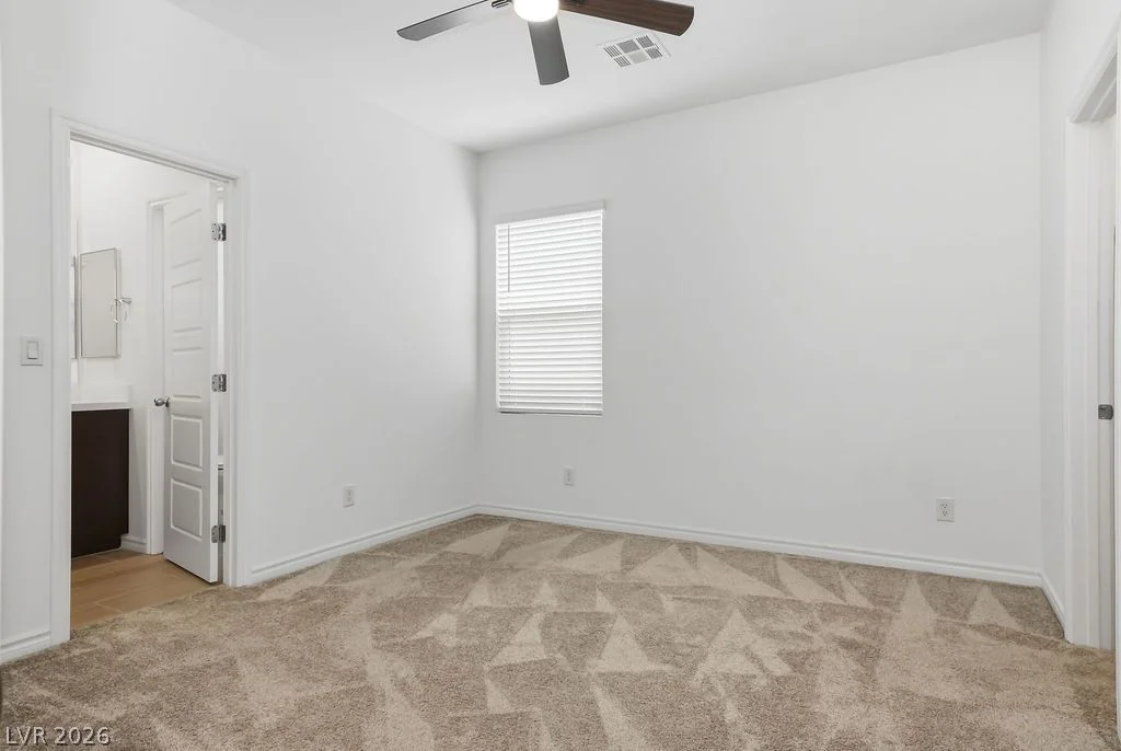 9976 Iron Creek Ave, Las Vegas, NV 89178