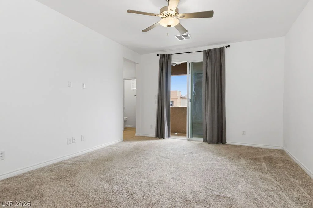 9976 Iron Creek Ave, Las Vegas, NV 89178