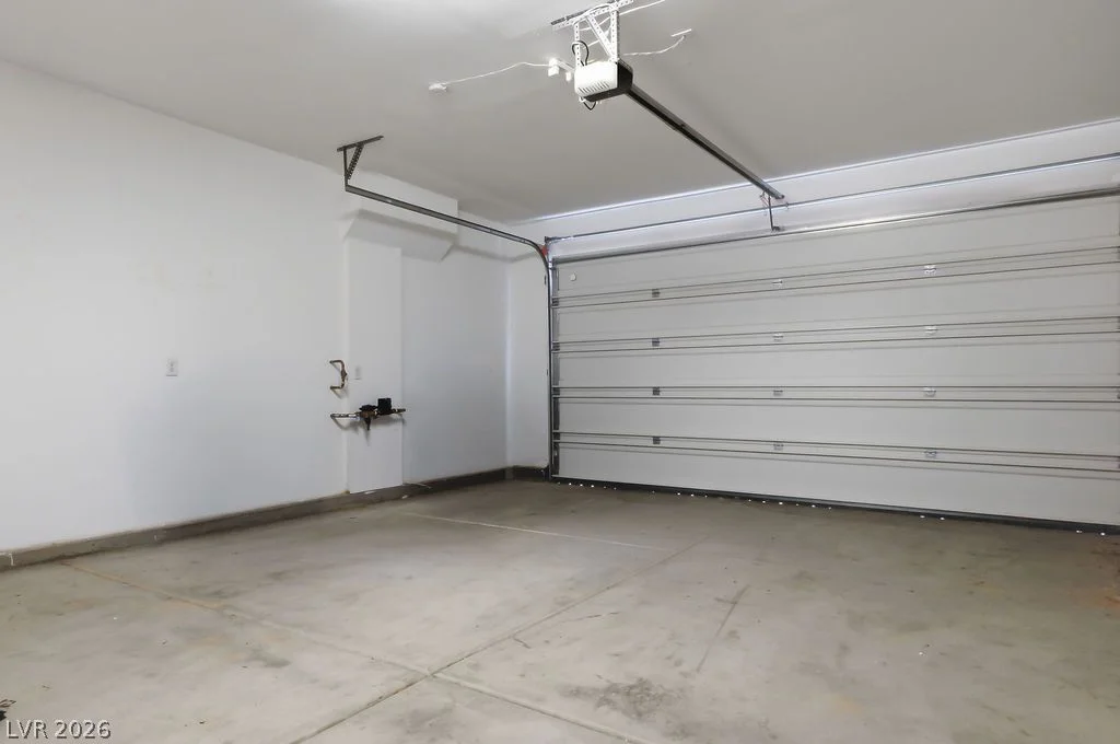 9976 Iron Creek Ave, Las Vegas, NV 89178
