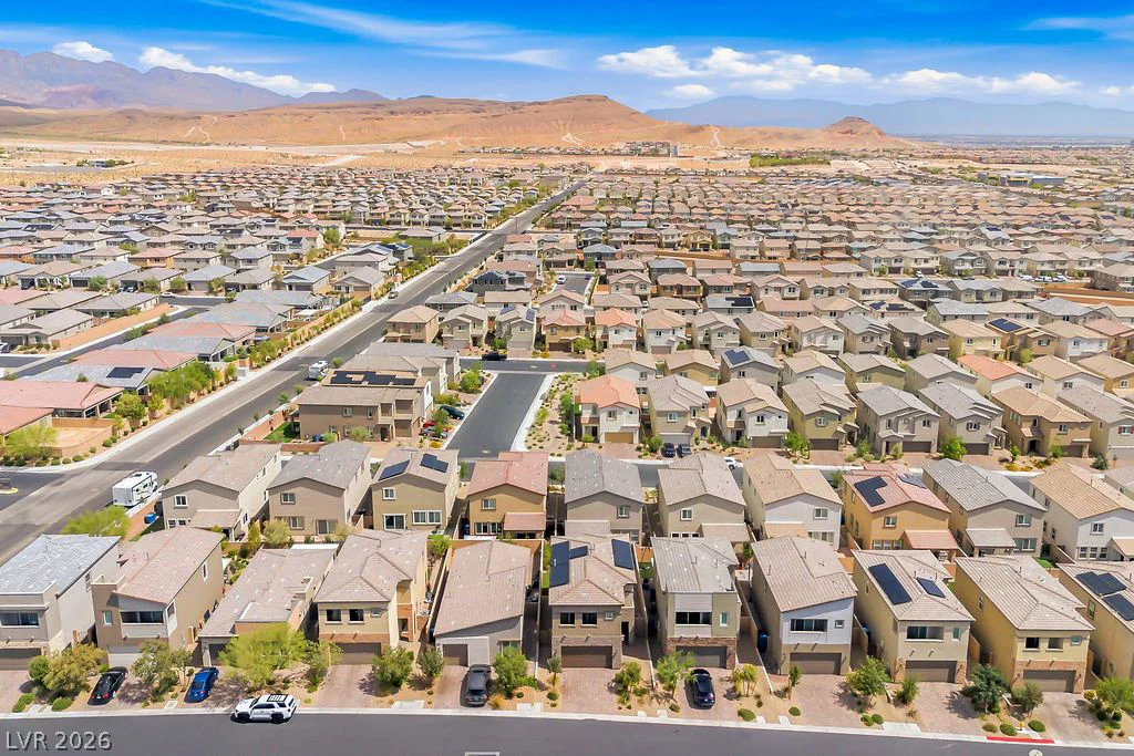 9976 Iron Creek Ave, Las Vegas, NV 89178