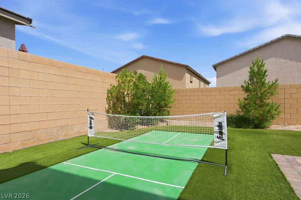9976 Iron Creek Ave, Las Vegas, NV 89178