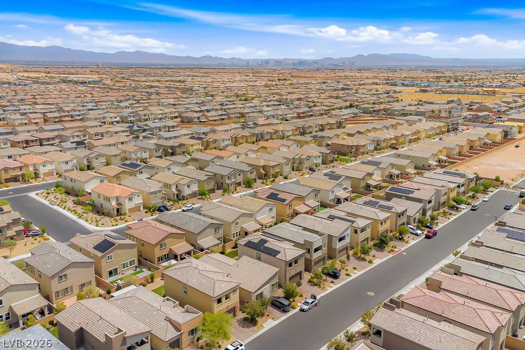 9976 Iron Creek Ave, Las Vegas, NV 89178
