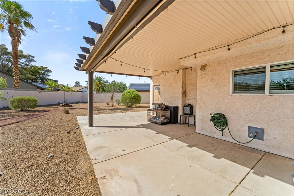 6717 Megan, Las Vegas, NV 89108